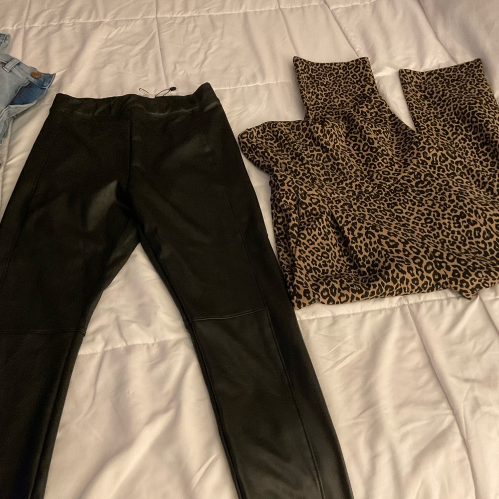 Jumpsuit and leggings